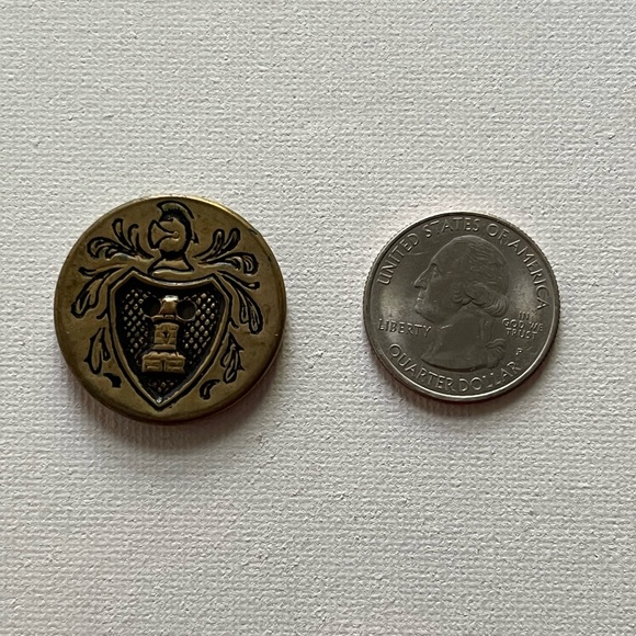 3 Vintage Casa de Leon Knight With Castle Two Holes Metal Buttons - Picture 3 of 3